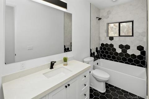 336 Hilmen, Solana Beach, CA 92075 photo 17