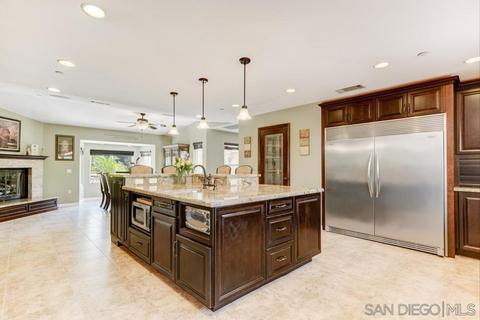 1752 La Valhalla Pl, El Cajon, CA 92019 photo 8