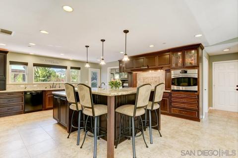 1752 La Valhalla Pl, El Cajon, CA 92019 photo 6