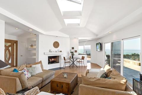 5560 Warbler Way, La Jolla, CA 92037 photo 8