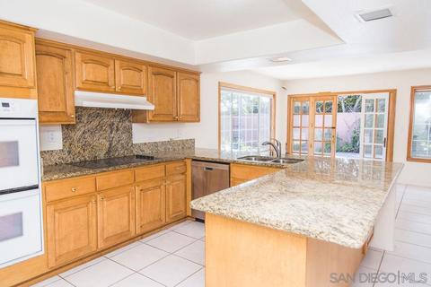 8748 Cliffridge Ave, La Jolla, CA 92037 photo 4