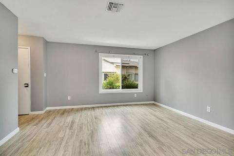 10608 Queen Jessica Ln, Santee, CA 92071 photo 2
