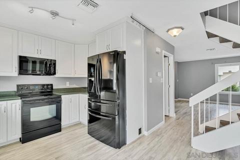 10608 Queen Jessica Ln, Santee, CA 92071 photo 9
