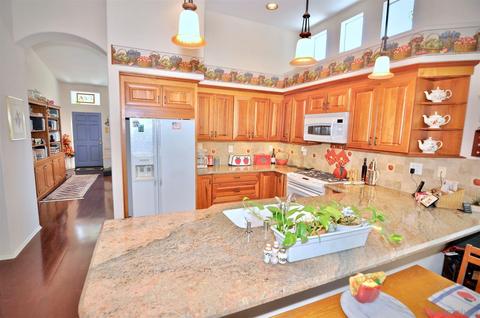 825 Applewilde Dr, San Marcos, CA 92078 photo 11