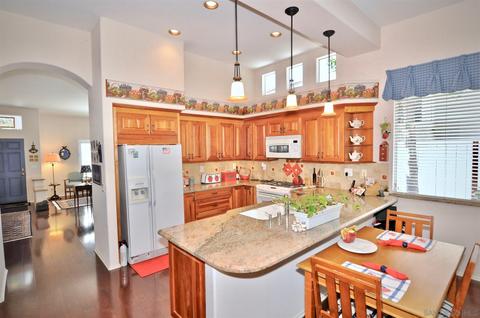 825 Applewilde Dr, San Marcos, CA 92078 photo 6