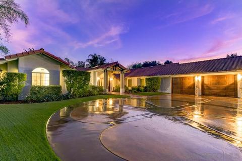 1805 Lendee Dr, Escondido, CA 92025 photo 2