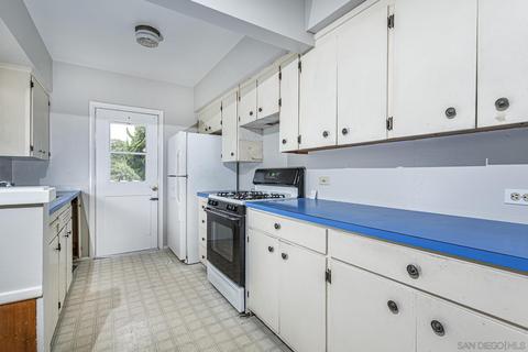 925 Genter, La Jolla, CA 92037 photo 5