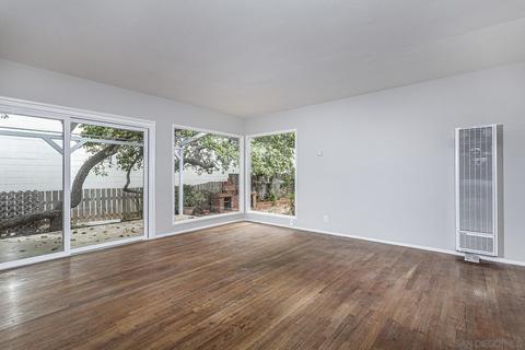 925 Genter, La Jolla, CA 92037 photo 3