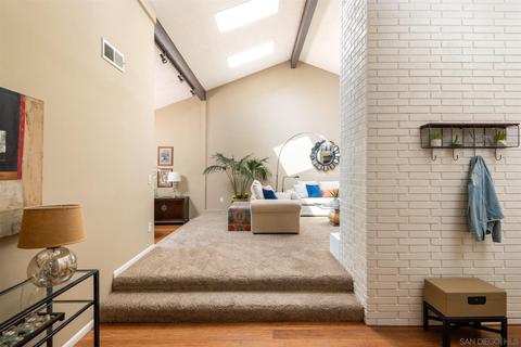 1871 Caminito Velez, La Jolla, CA 92037 photo 16