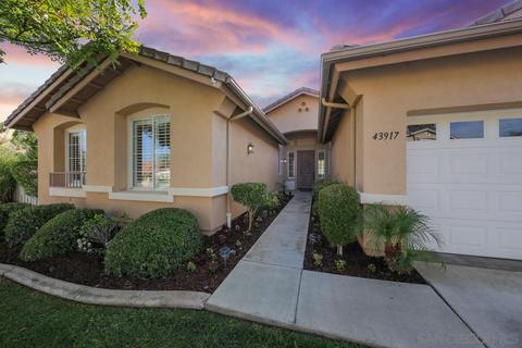 43917 Carentan Dr, Temecula, CA 92592 photo 2