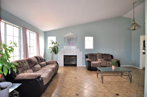 1537 Phillips St, Vista, CA 92083 photo 6