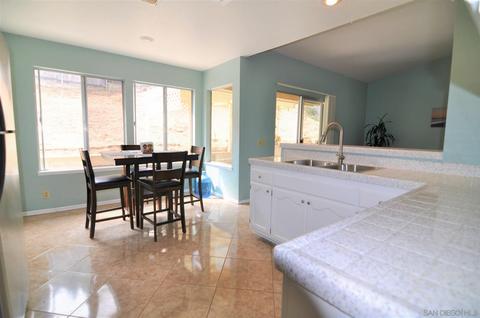 1537 Phillips St, Vista, CA 92083 photo 14