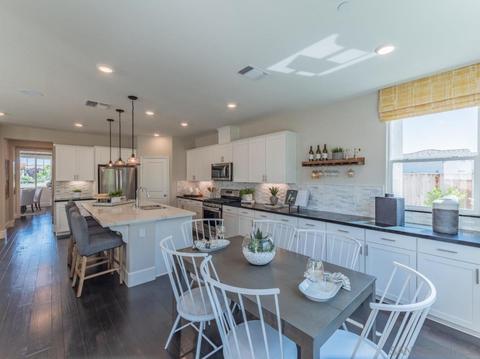 1208 Campania Way, Salinas, CA 93905 photo 7