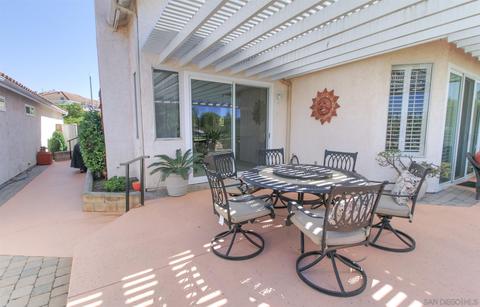 2452 Links Way, Vista, CA 92081 photo 31