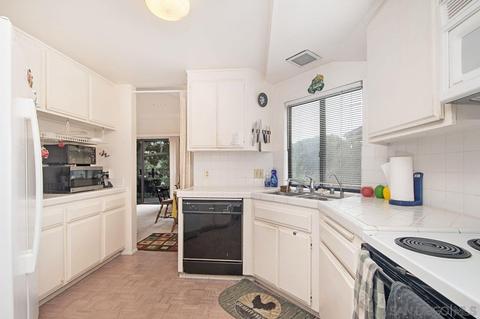 2444 Azure Coast Dr, La Jolla, CA 92037 photo 13