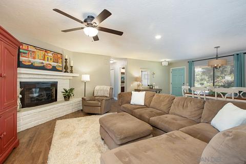 225 Deddie Ter, Fallbrook, CA 92028 photo 10