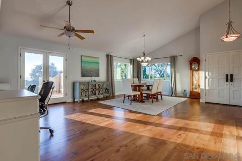 2548 Pruett Dr, Vista, CA 92084 photo 2