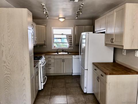 219 Gull Pl, El Cajon, CA 92019 photo 9