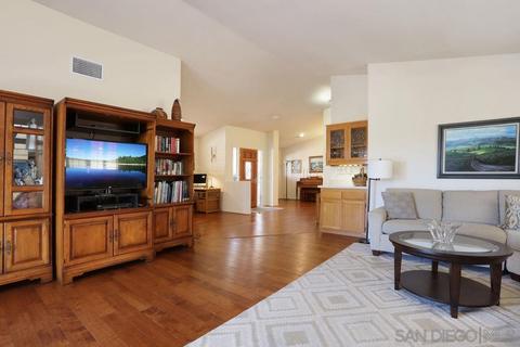 951 Crescent Bnd, Fallbrook, CA 92028 photo 7