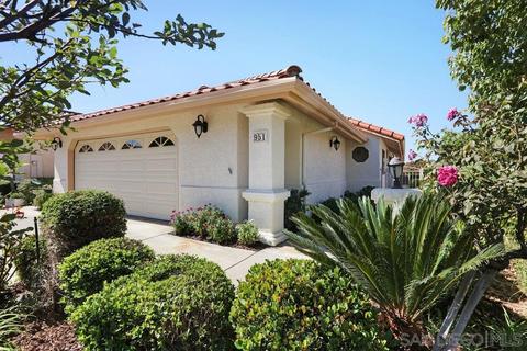 951 Crescent Bnd, Fallbrook, CA 92028 photo 1