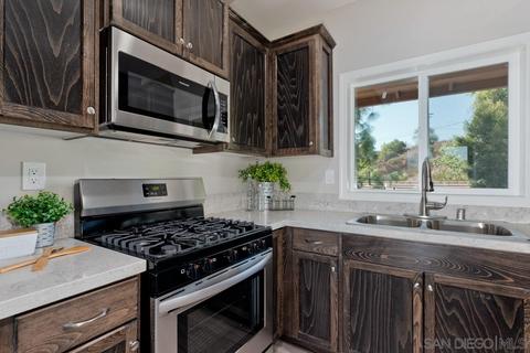 835 Mountain View Rd, El Cajon, CA 92021 photo 9