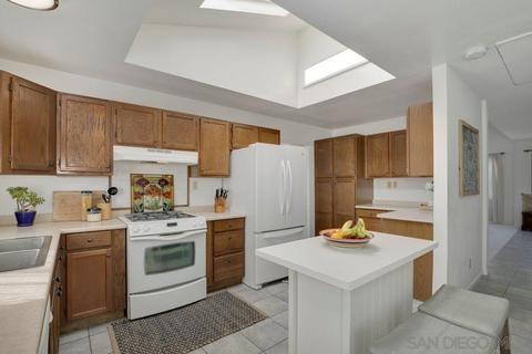 10081 Sierra Madre Rd, Spring Valley, CA 91977 photo 18