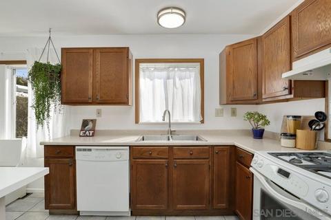 10081 Sierra Madre Rd, Spring Valley, CA 91977 photo 15