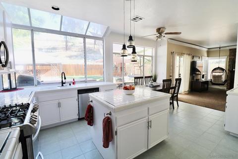 4923 Composition Ct, Oceanside, CA 92057 photo 14