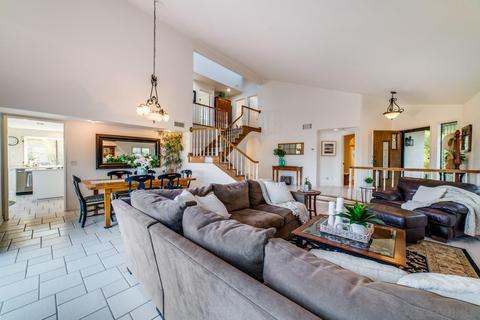 211 Via Sarasan, Encinitas, CA 92024 photo 3
