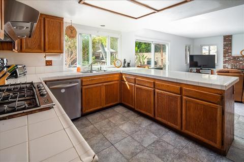 1851 Lotus Ct, Carlsbad, CA 92011 photo 19