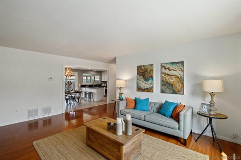 13432 Carriage Rd, Poway, CA 92064 photo 3