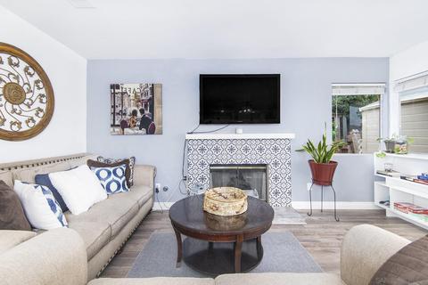 1875 Guilder Gln, Escondido, CA 92029 photo 8