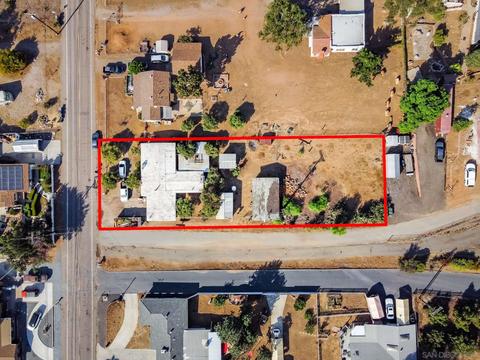 9045 Emerald Grove Way, Lakeside, CA 92040 photo 2