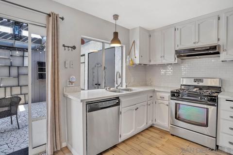 9401 Carlton Oaks Dr #C, Santee, CA 92071 photo 9