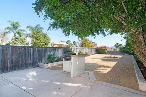 1395 Caminito Capistrano #4, Chula Vista, CA 91913 photo 2