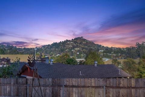 8565 Rockledge Rd, La Mesa, CA 91941 photo 4