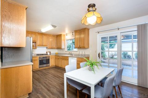 8734 Vanguard Pl, Lakeside, CA 92040 photo 2