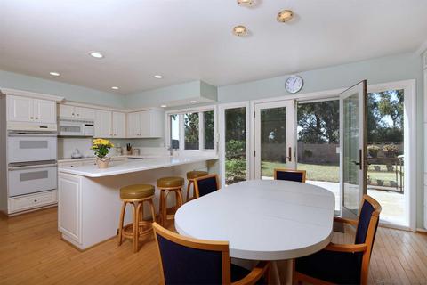 8536 Cliffridge, La Jolla, CA 92037 photo 7
