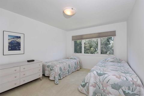 8536 Cliffridge, La Jolla, CA 92037 photo 17
