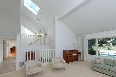 8536 Cliffridge, La Jolla, CA 92037 photo 11