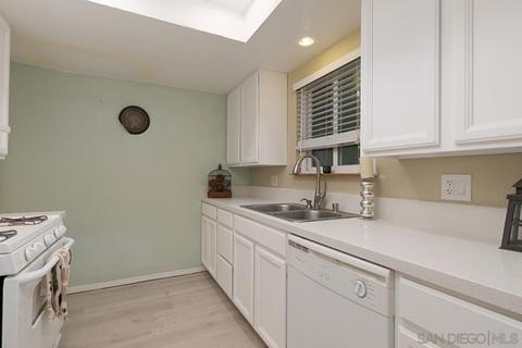 2136 Via Robles, Oceanside, CA 92054 photo 6