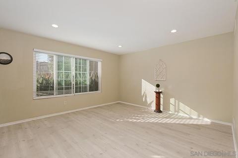 2136 Via Robles, Oceanside, CA 92054 photo 3