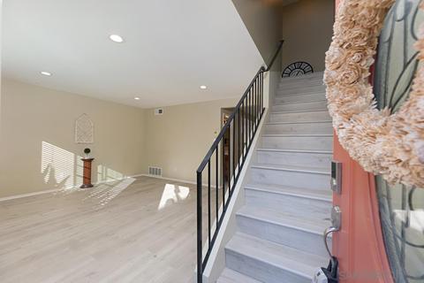 2136 Via Robles, Oceanside, CA 92054 photo 2