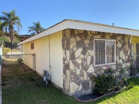 146 Cregar St, Oceanside, CA 92054 photo 2