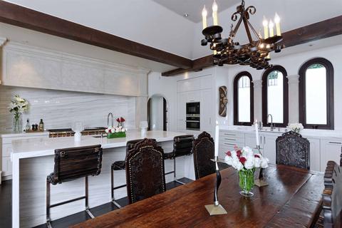 7907 Princess St, La Jolla, CA 92037 photo 8