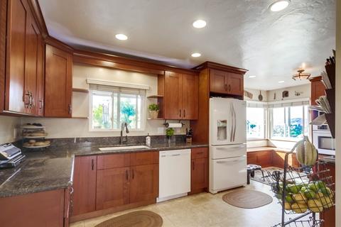 9005 Emerald Grove Ave, Lakeside, CA 92040 photo 6