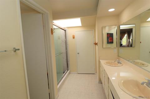 5219 Robinwood Dr, Oceanside, CA 92056 photo 15