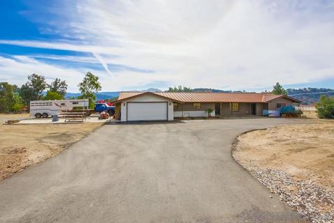 2623 Calle De Compadres, Alpine, CA 91901 photo 1