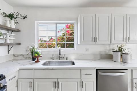 130 The Cir, Vista, CA 92084 photo 3