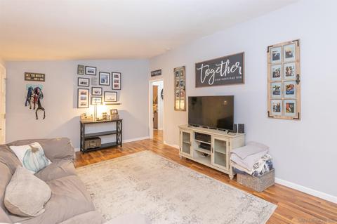 12558 Taunt Pl, Poway, CA 92064 photo 3
